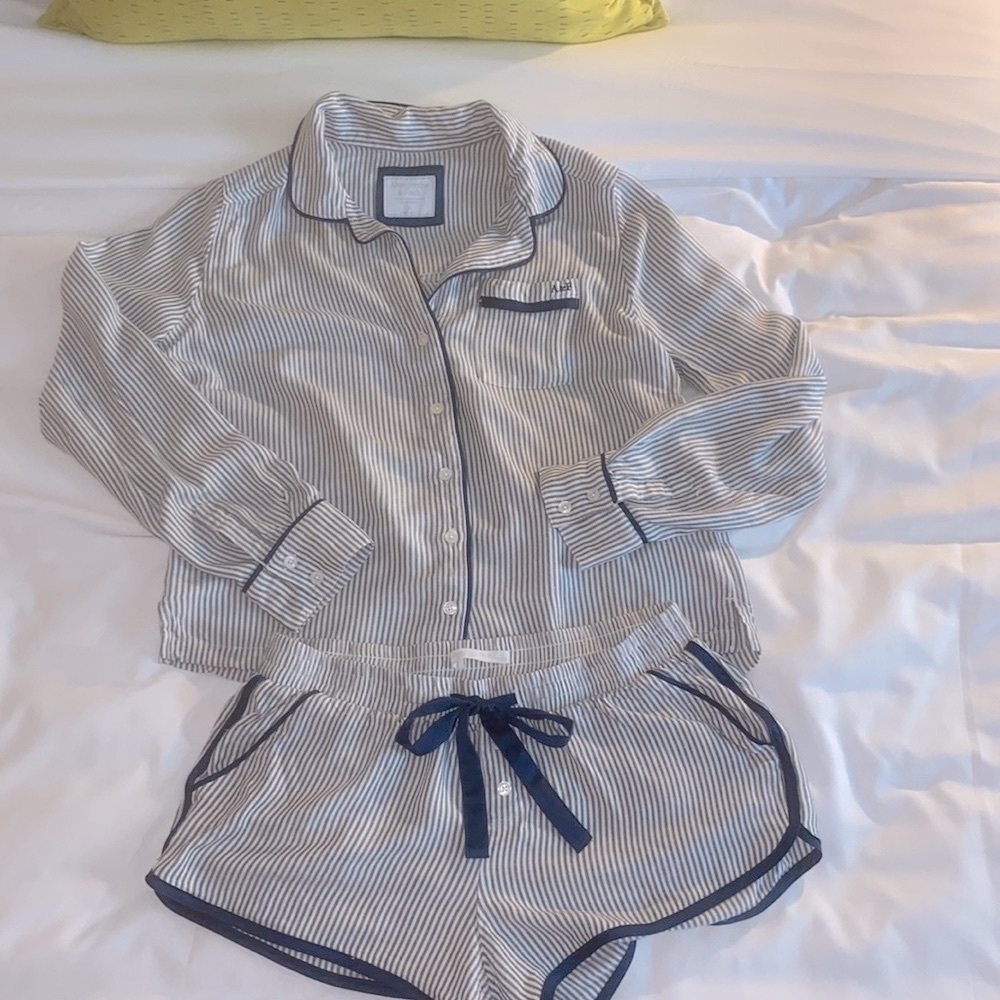 Abercrombie Classic pinstripe pajama shorts set